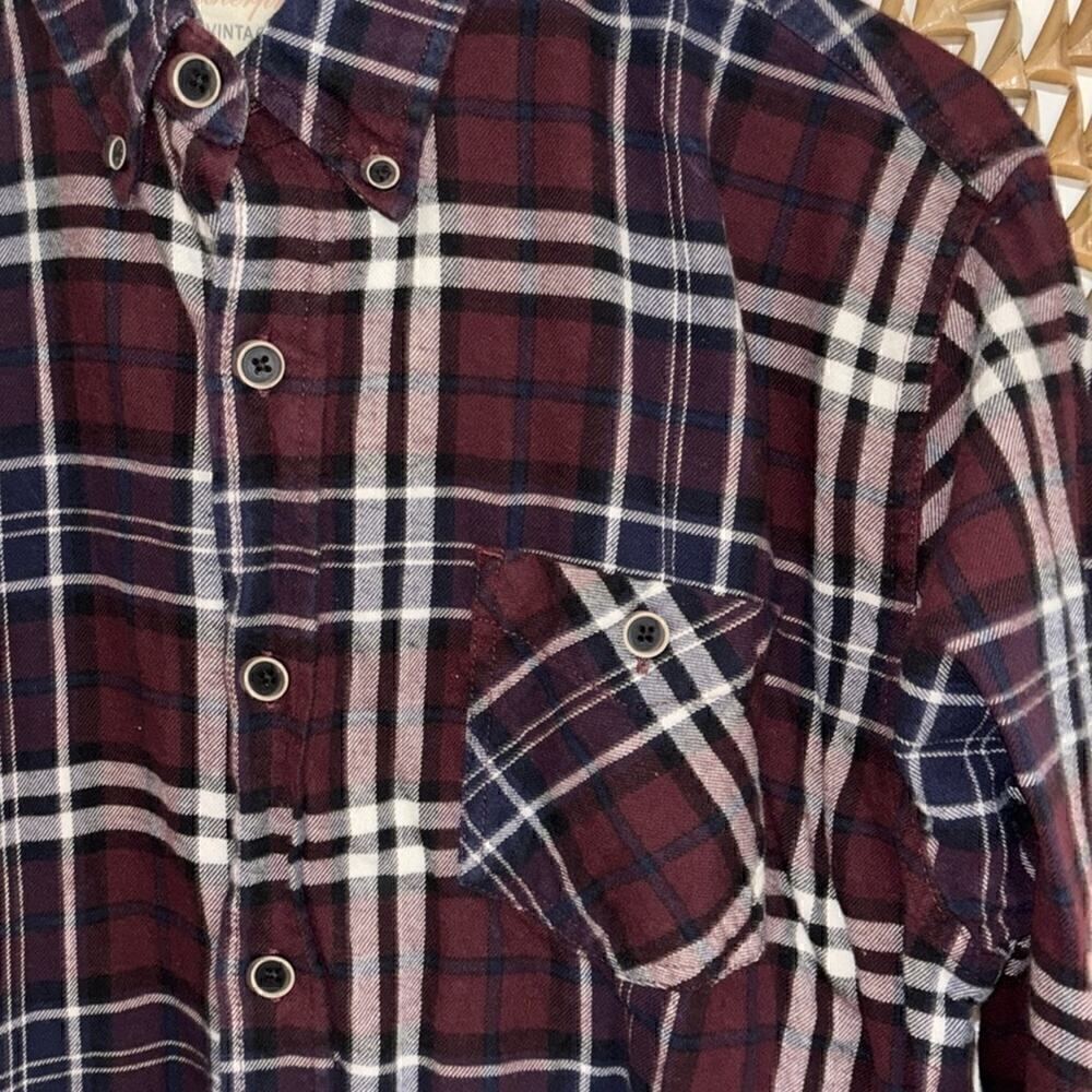 Weatherproof Vintage burgundy and navy flannel button down size large - Picture 2 of 7